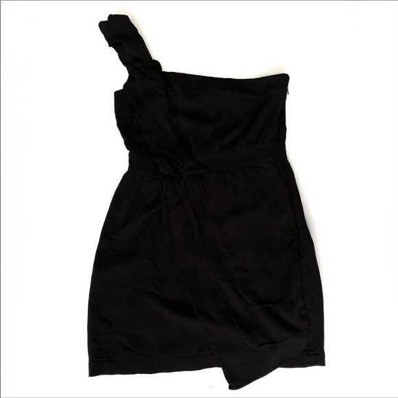 🚨 Bcbgeneration Black One Shoulder Ruffle Tier - Picture 1 of 7